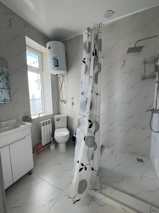 Emir Guest House In Karakol Luaran gambar