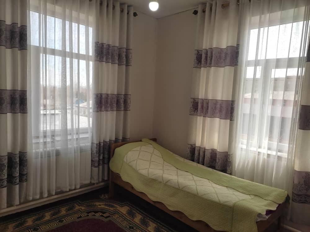 Emir Guest House In Karakol Luaran gambar