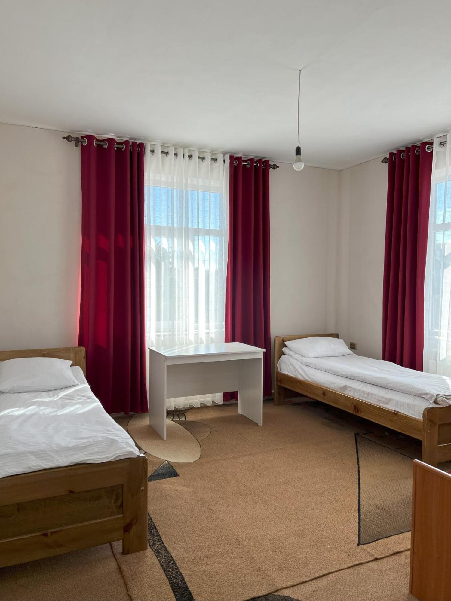 Emir Guest House In Karakol Luaran gambar