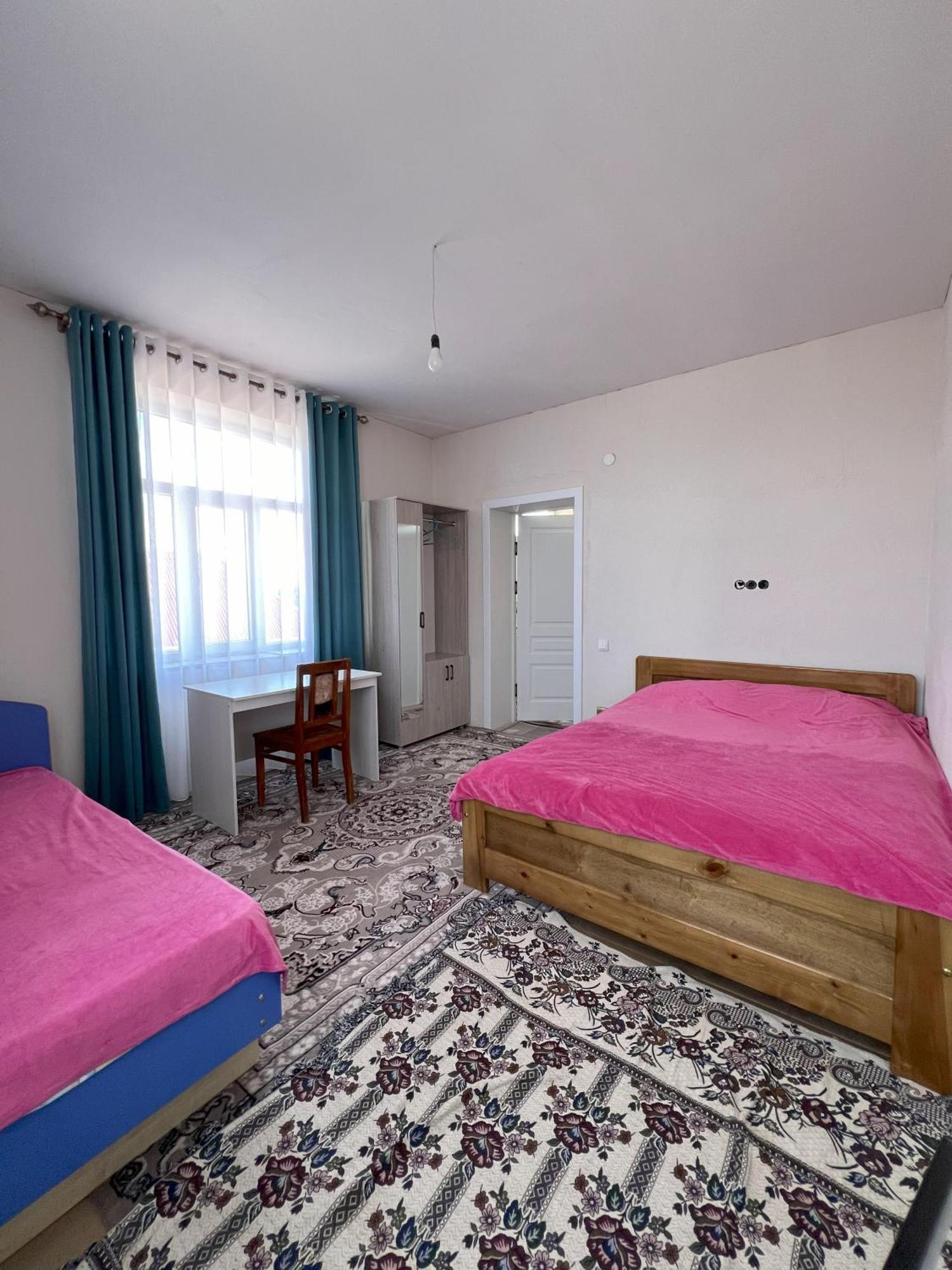 Emir Guest House In Karakol Luaran gambar