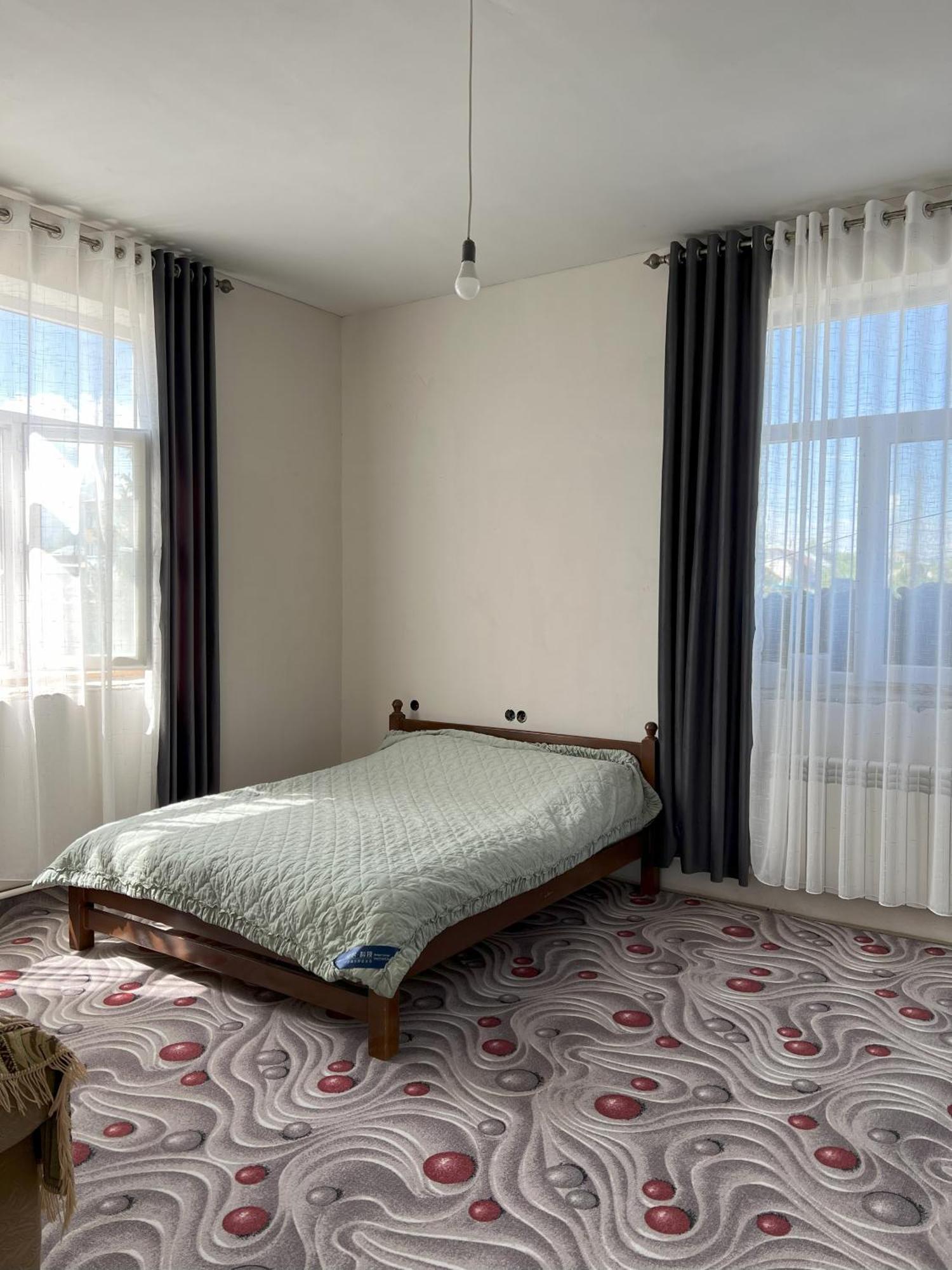 Emir Guest House In Karakol Luaran gambar
